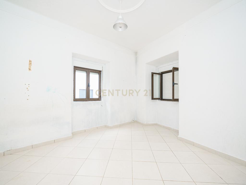 APARTAMENTO T6 NO CORAÇÃO DA CIDADE, EM SETÚBAL - Image 24