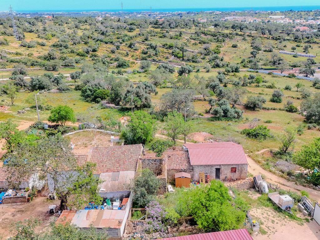 Ruína com 46 m² e Terreno de 15.410 m² em Ferreiras – Albufeira - Image 7
