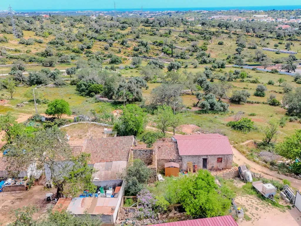 Ruína com 46 m² e Terreno de 15.410 m² em Ferreiras – Albufeira - Image 7
