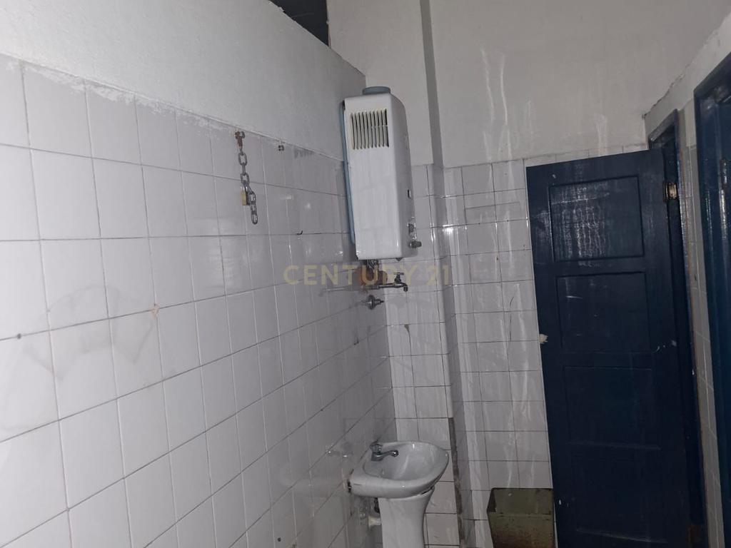 Vende-se Cave com 515m² e rampa de acesso – ideal para oficina ou armazém – Portalegre - Image 7