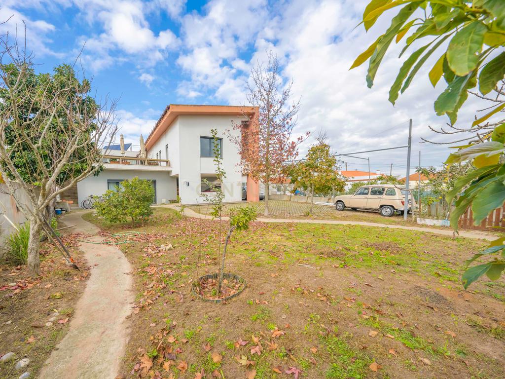 Moradia T5 Isolada, com Dois Pisos, Elevador e Terraço, com 800m2 de Terreno , na Quinta do Anjo, Palmela - Image 46