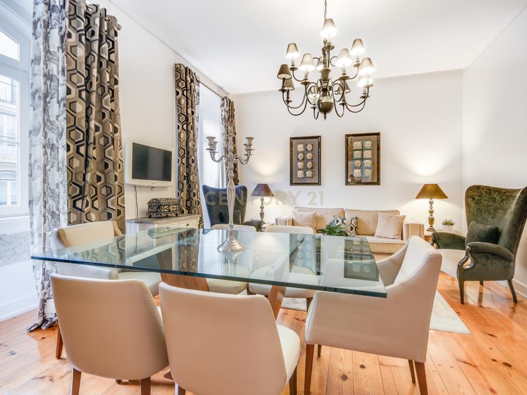 Apartamento T2 na Rua da Prata Nº208 - Image 2