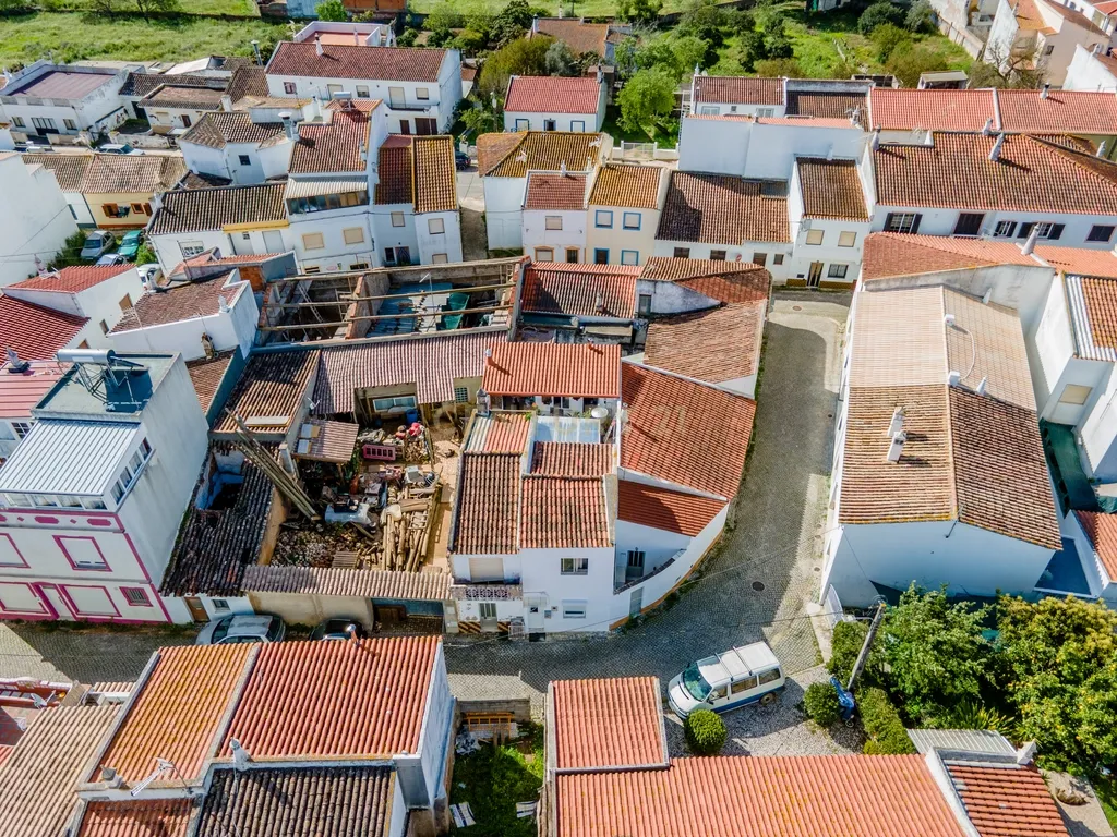 Casa T2 em Faro, Lagos - Localização Privilegiada e Conforto - Image 30