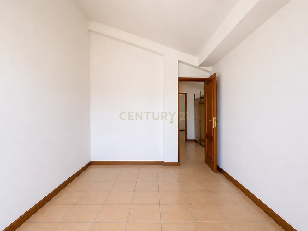 T5 ou T2+3 Duplex: Habitação Própria ou Investimento - Image 18