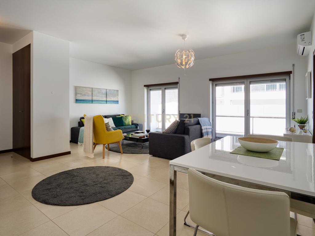 Apartamento T2 em Condomínio Fechado com Piscina e Jardins – Pederneira, Nazaré - Image 7