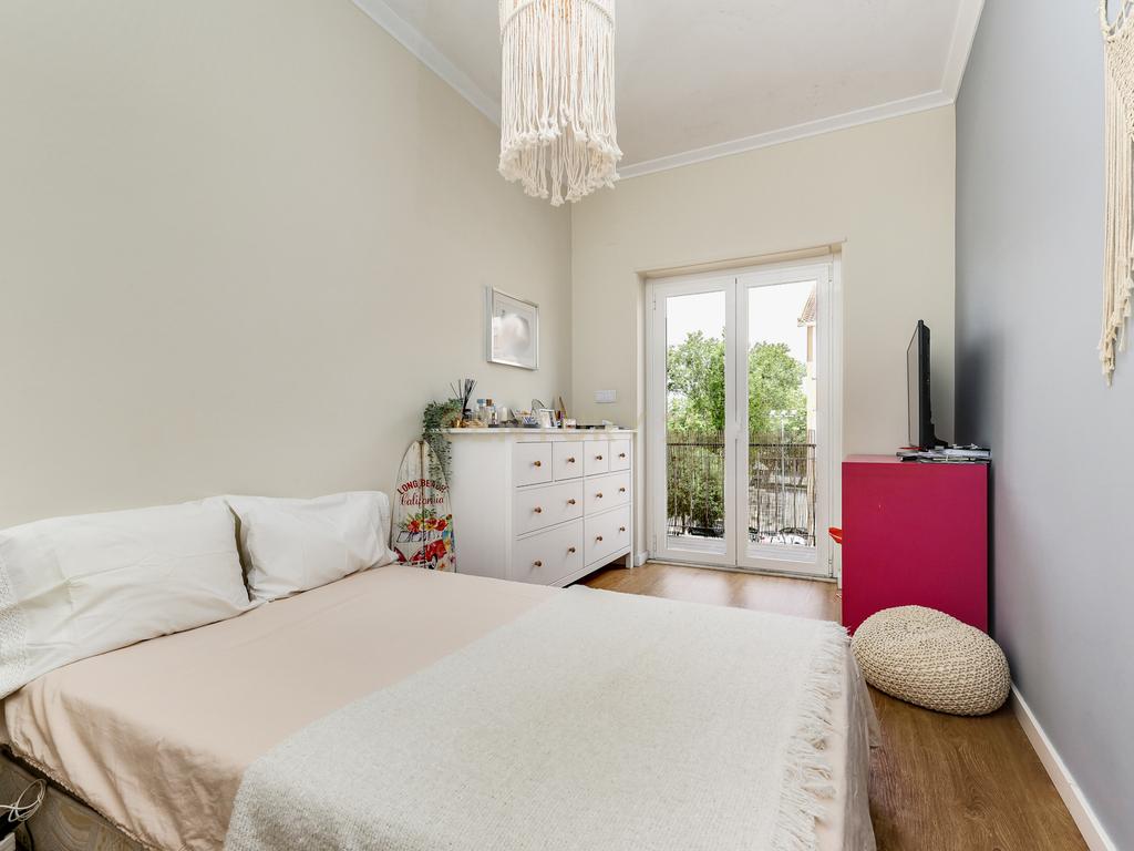 Apartamento T3 em Cascais com Luz Natural e Boa Localização - Image 14