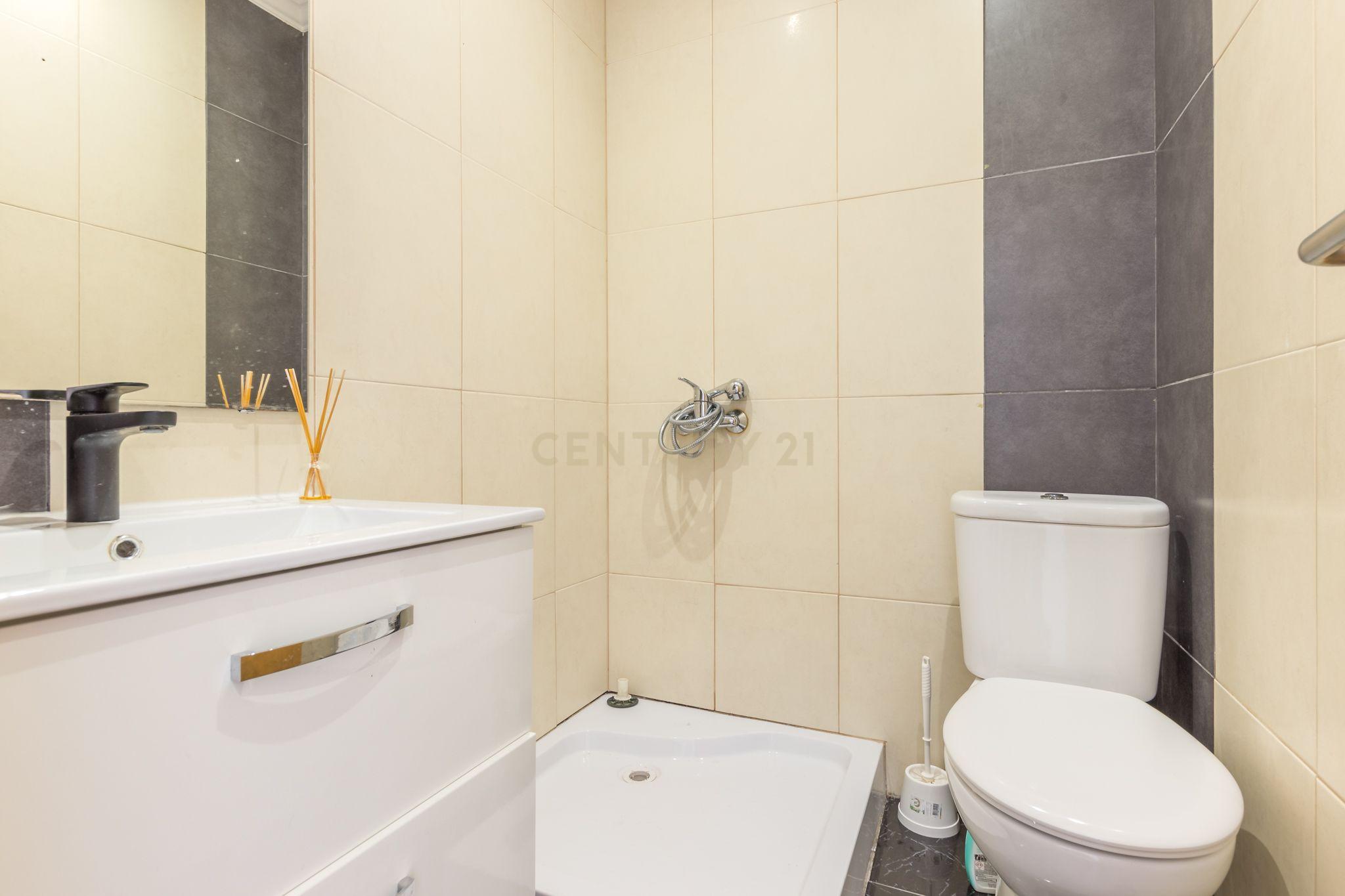 Apartamento T3 Av. Bocage no Barreiro - Image 10