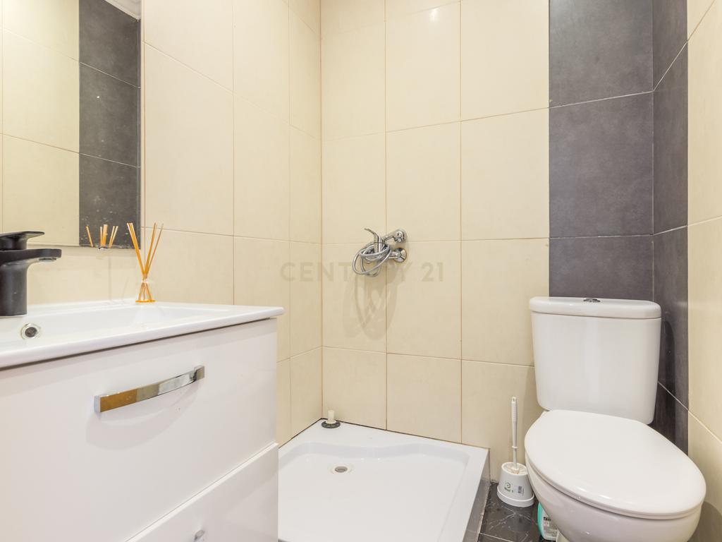 Apartamento T3 Av. Bocage no Barreiro - Image 10