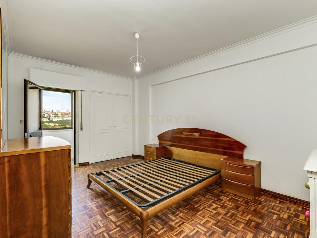 T2 para Arrendamento no Casal do Cotão, Agualva-Cacém — Último Andar com Vista Desafogada e Excelentes Acessos - Image 9