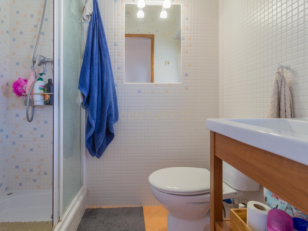 Apartamento Remodelado em Corroios, Seixal T3 + 3, garagem e Terraço - Image 22