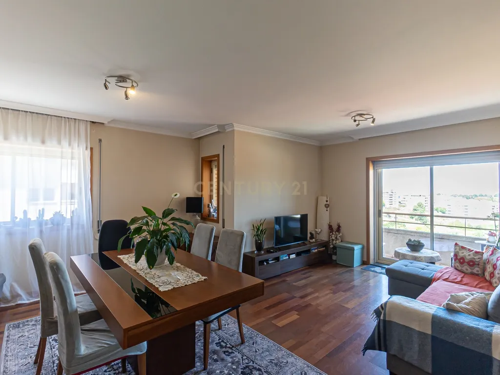 Apartamento T3 com Vista Panorâmica em Canidelo, Vila Nova de Gaia - Image 18