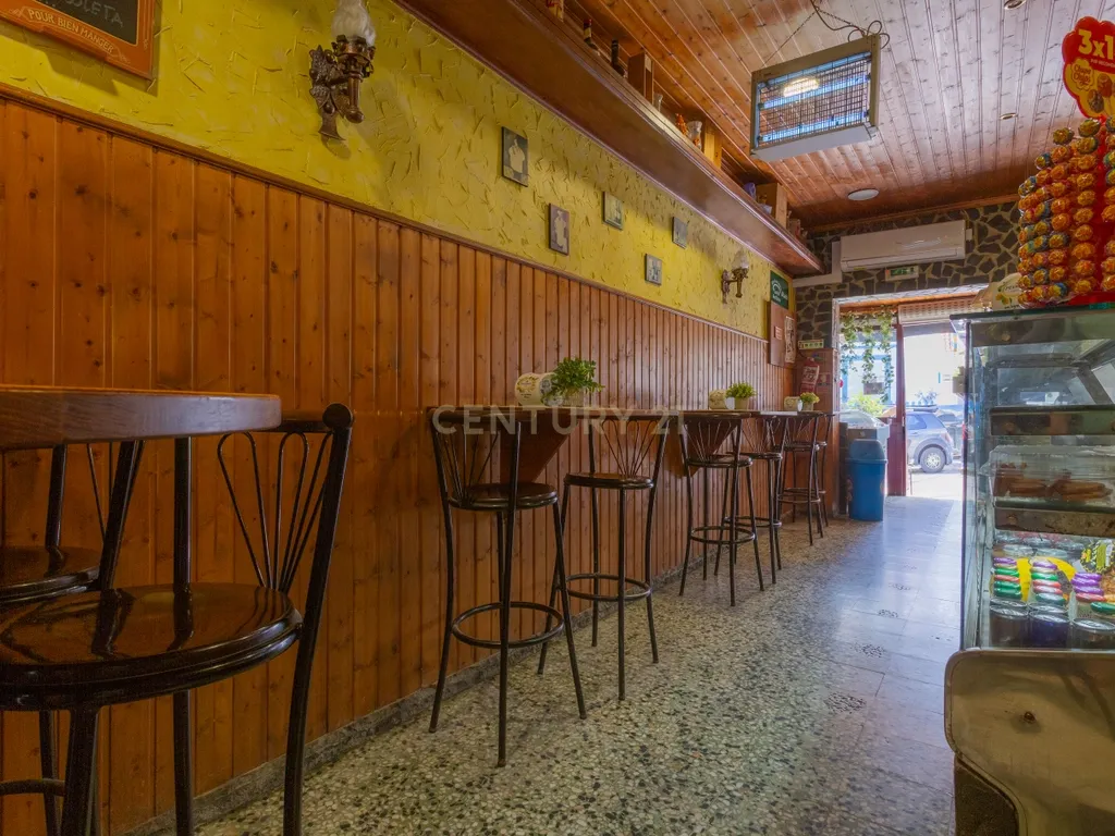 Oportunidade Única em Santo António da Caparica - Image 12
