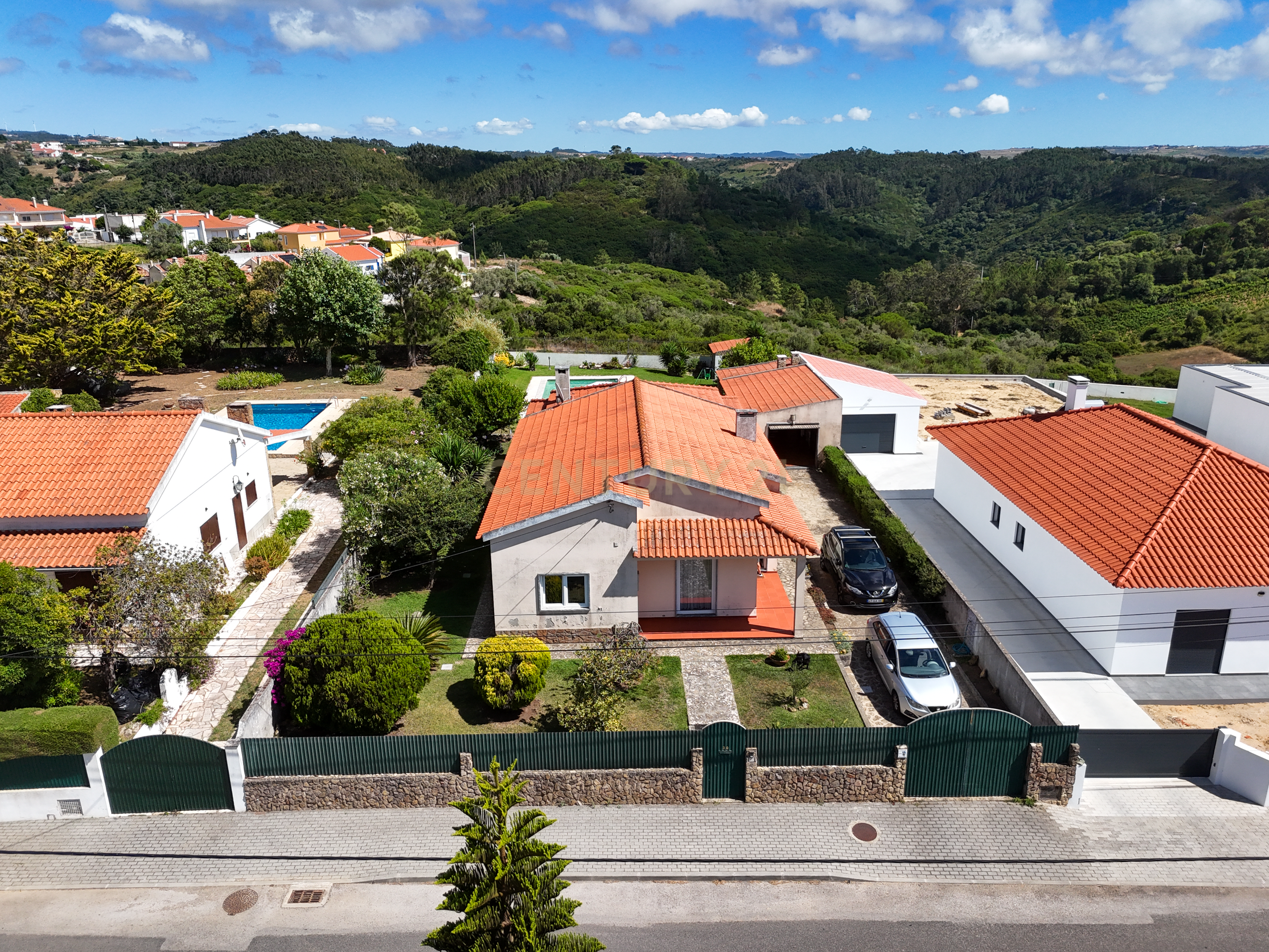 Fotografia 12 de Moradia Isolada com Piscina em Lote de 908 m² | Sala Ampla | Jardim e Vista Desafogada -Mafra