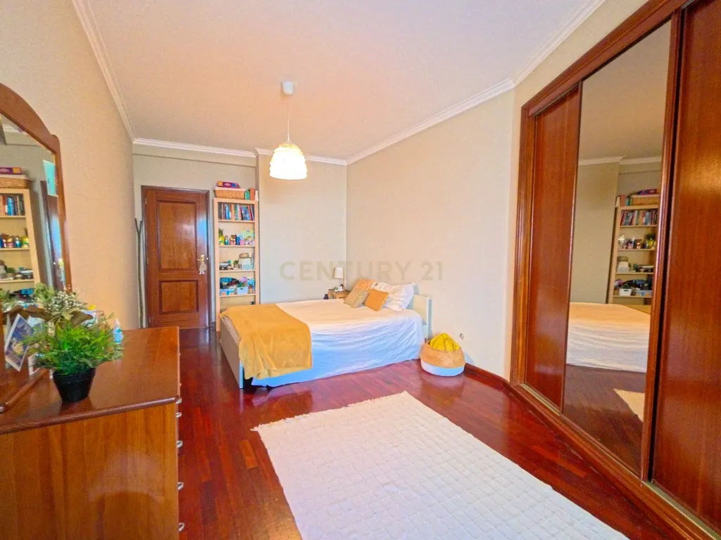 Apartamento T4 em Marzovelos, Viseu - Image 7
