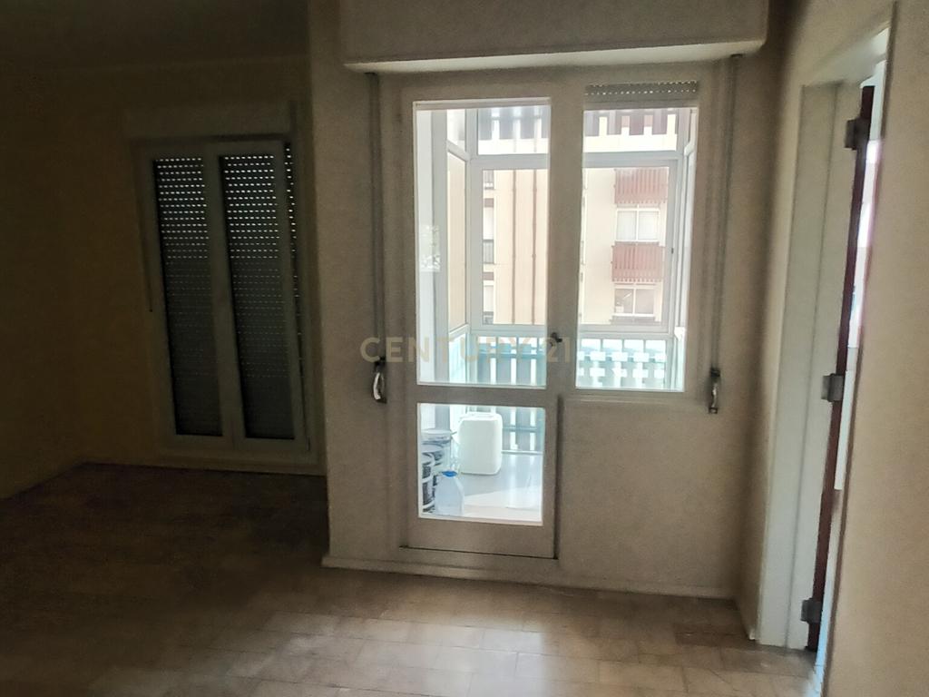Apartamento T3 em Santo António dos Cavaleiros – Arrendamento - Image 6