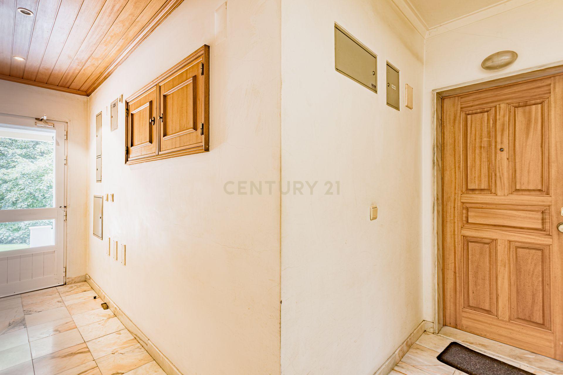 Fotografia 12 de T4 Duplex no Lourel com vista para o Palácio Nacional de Sintra