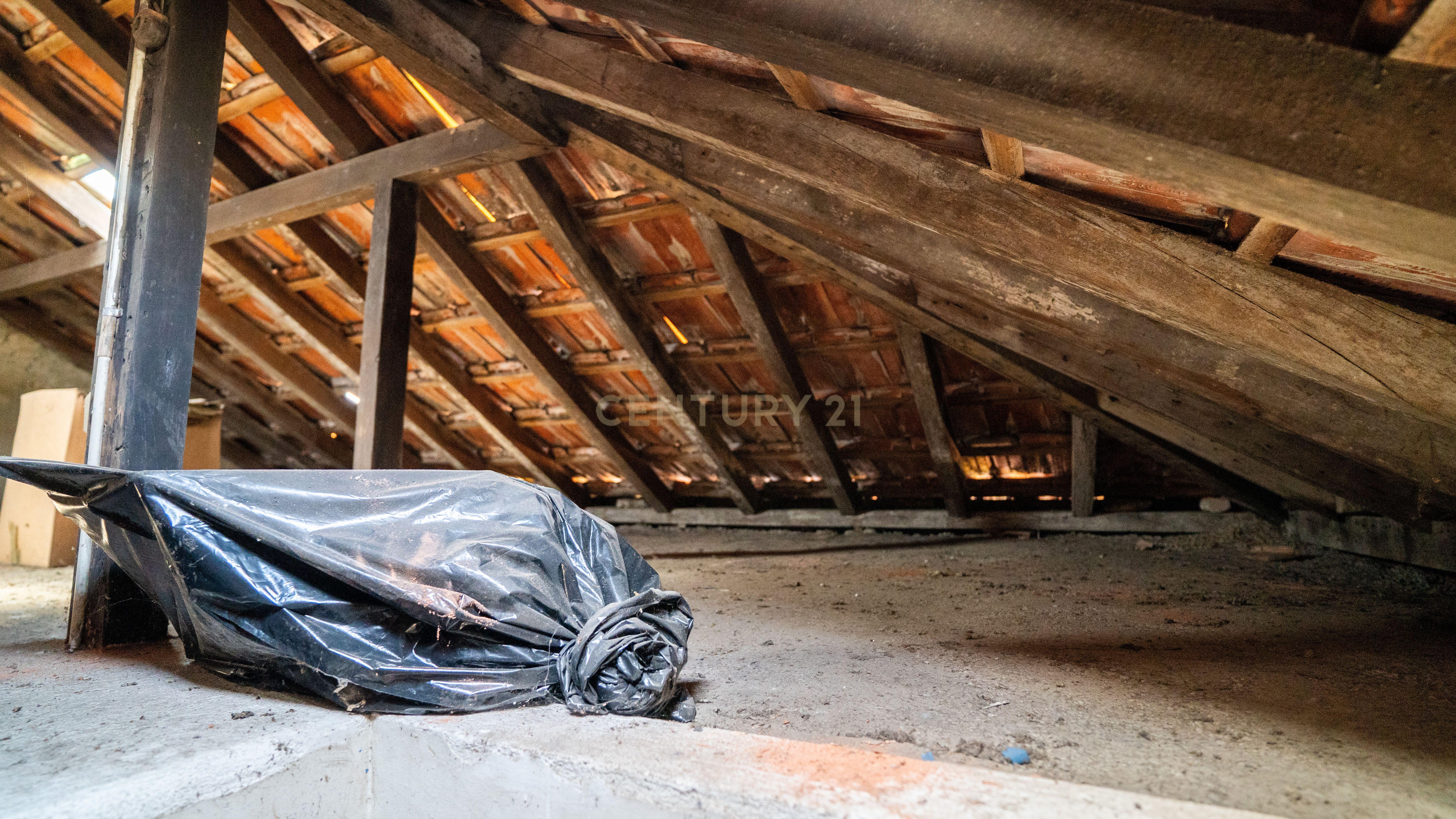Moradia T3 – Caselas - Restelo - Image 9