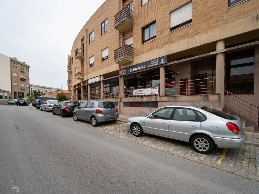 Loja com PIP aprovado para habitação T0 | a 750 m da praia| Leça da Palmeira, Matosinhos - Image 5
