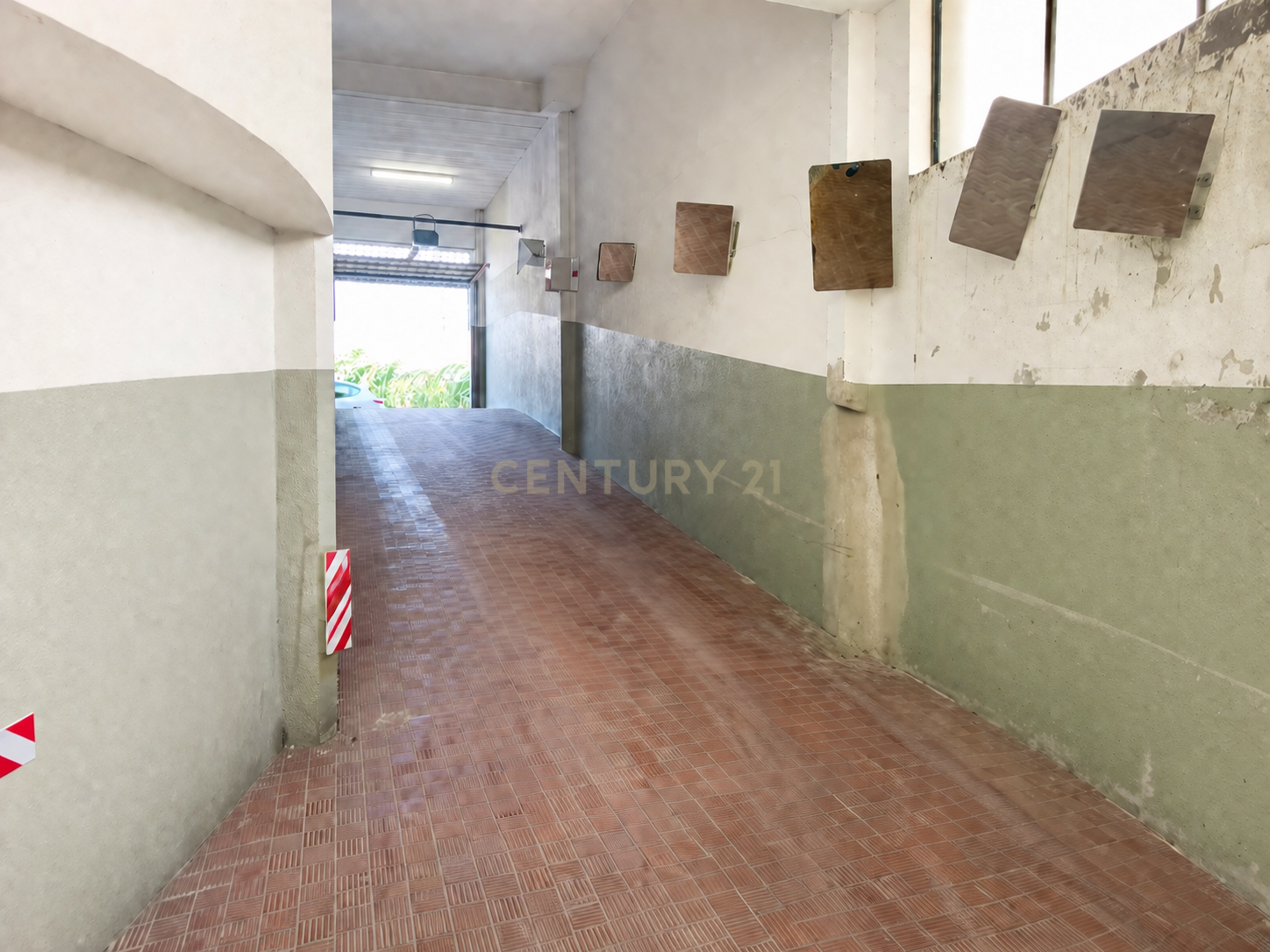 Fotografia 6 de Garagem Box à Venda em Costa da Caparica, Almada