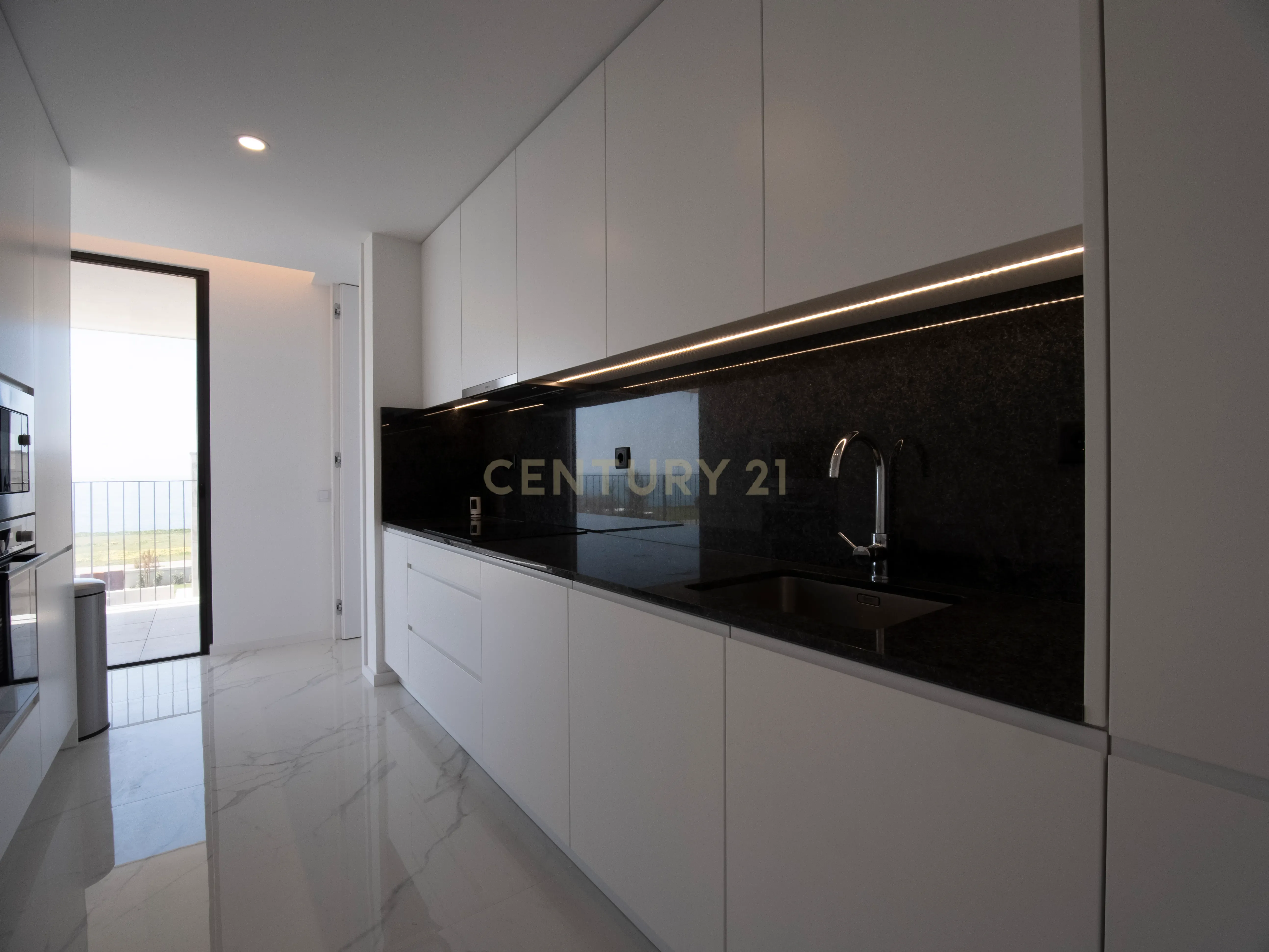 Fotografia 10 de Apartamento T3 para Arrendamento – Seca do Bacalhau