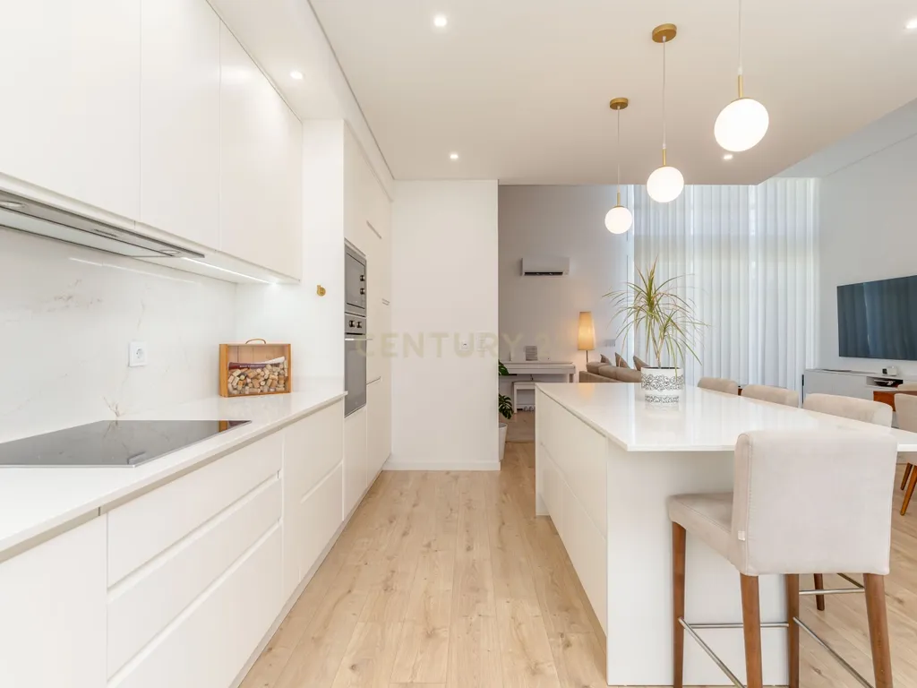 Moradia T4 Térrea de excelência com piscina e casa independente de 50m2 | Quinta da Marquesa - Image 16