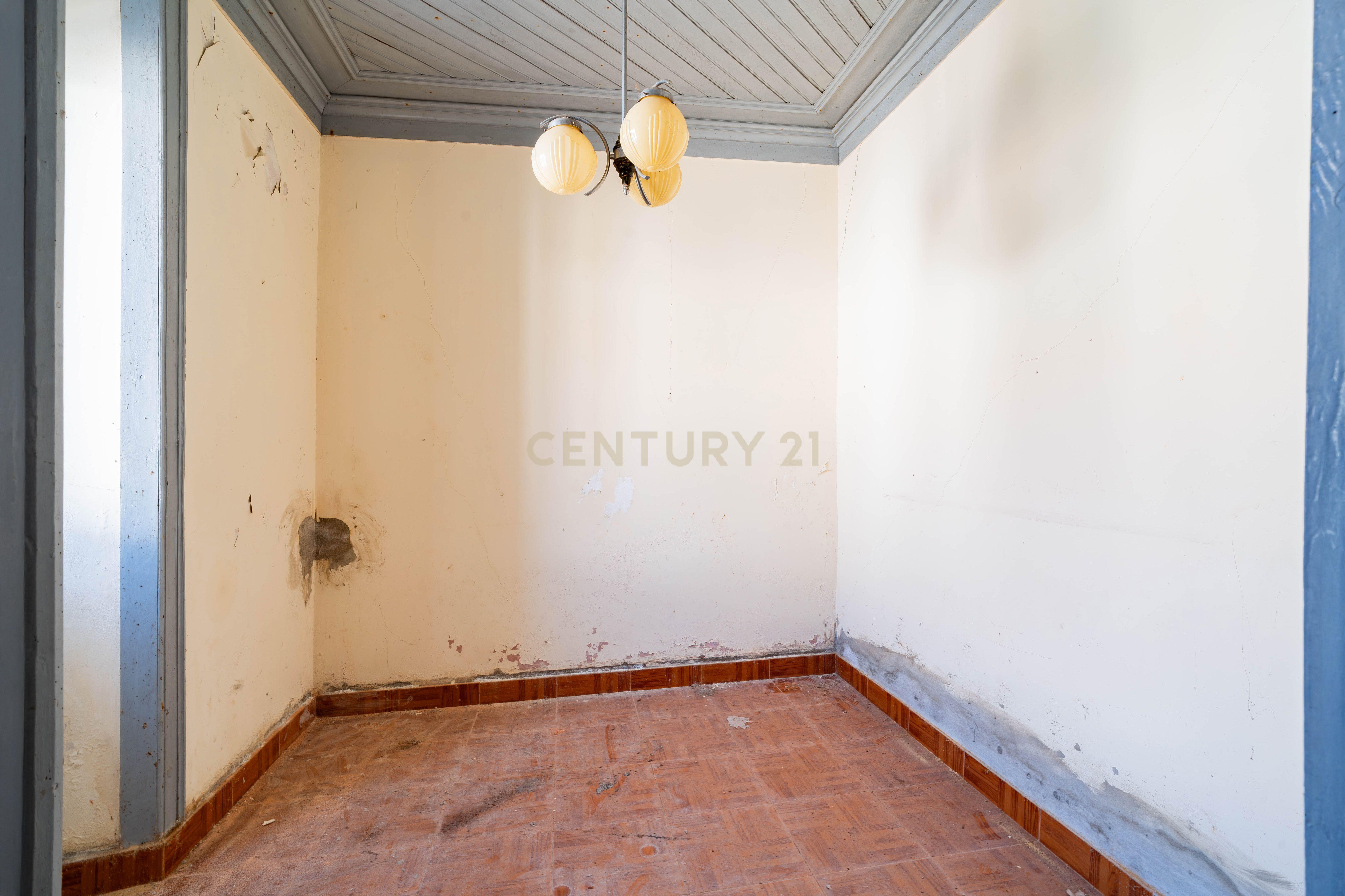 Fotografia 8 de Moradia Térrea com Excelente Potencial  2.116 m2 de terreno Localização Priviligiada