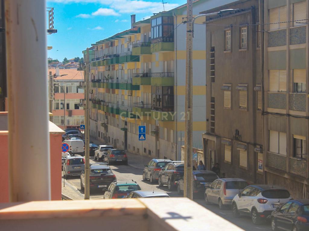 Apartamento T1 com Varandas em Barreiro, Setúbal - Image 17