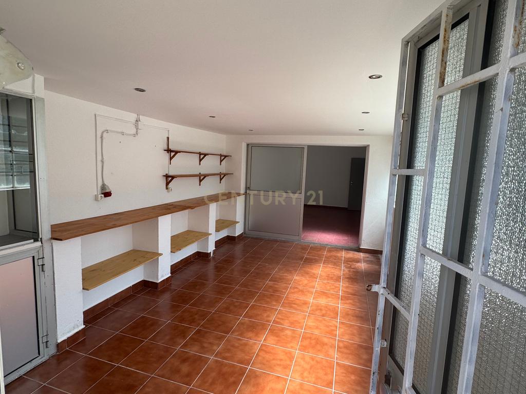 Arrenda-se Espaco   – 20 m² – Sassoeiros, Oeiras - Image 1