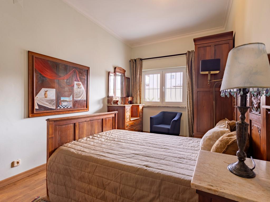 🏡 Moradia Isolada com piscina – Quinta do Conde - Image 16