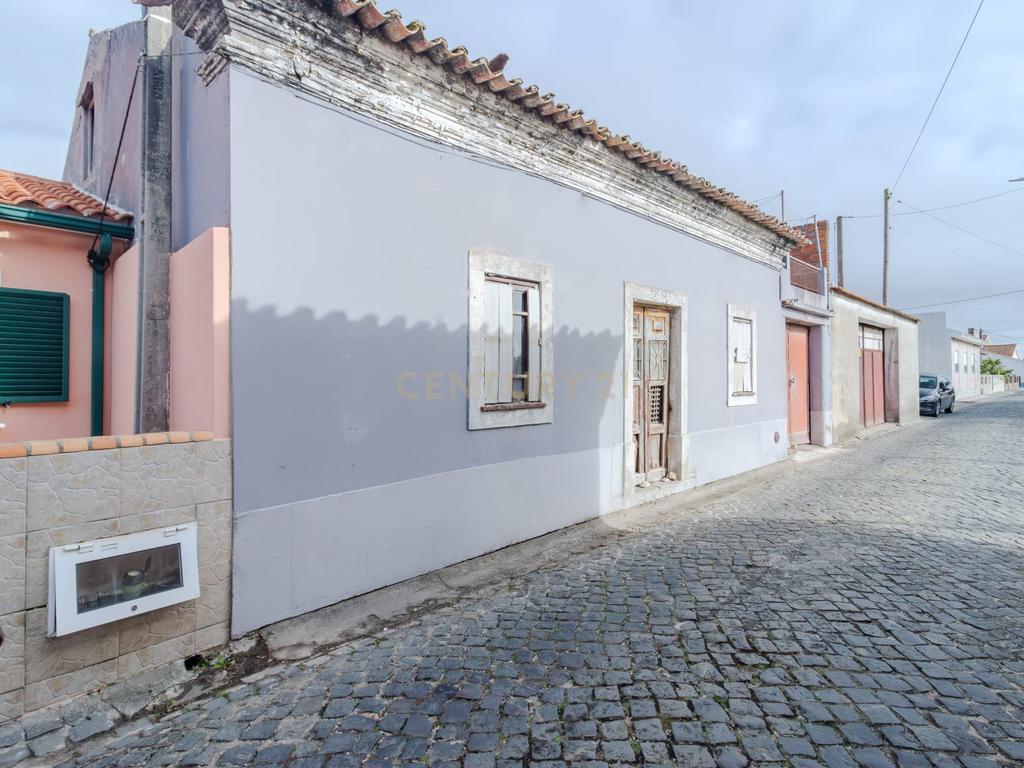 Moradia para Reconstrução no Centro de Vieira de Leiria - Image 3