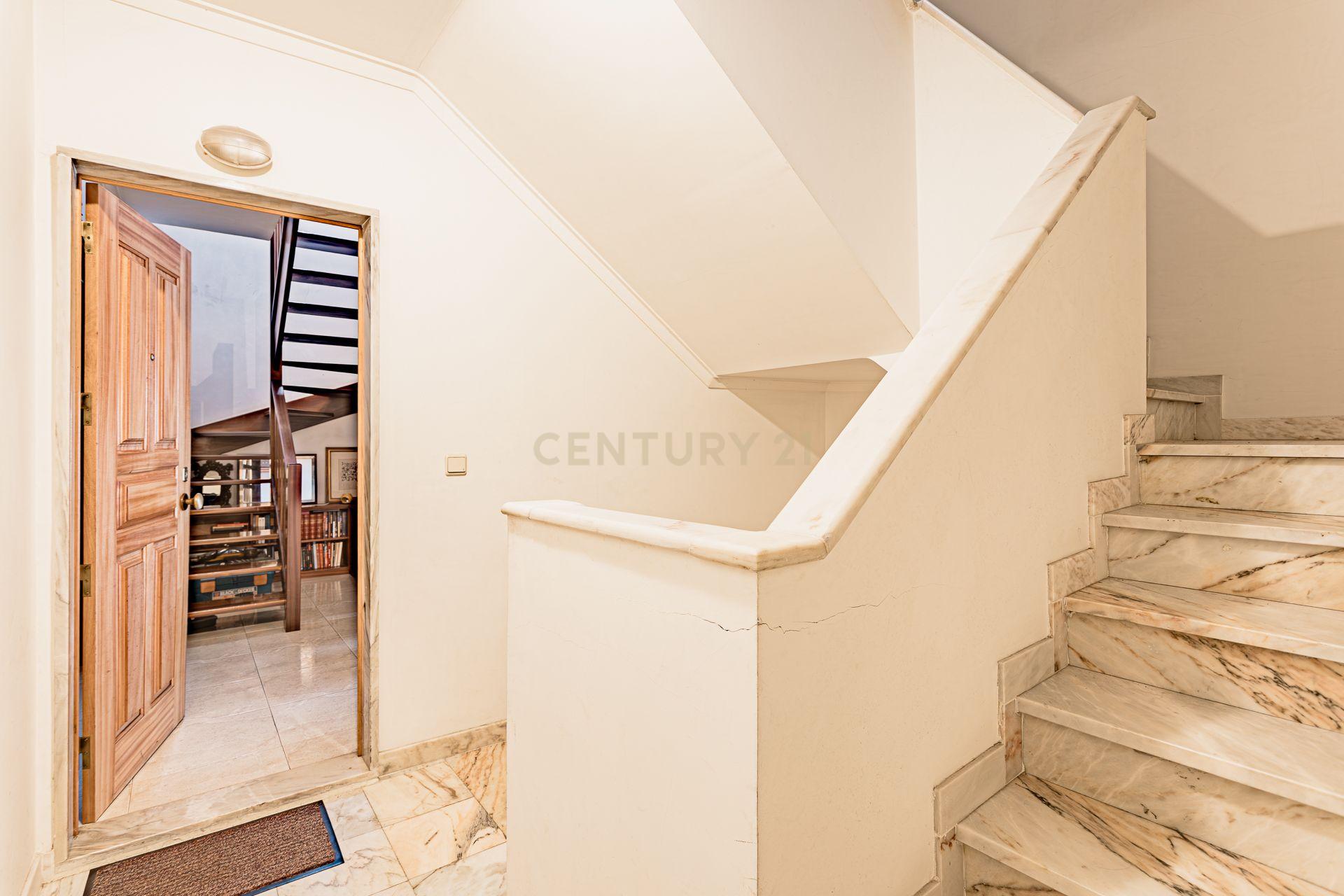 Fotografia 10 de T4 Duplex no Lourel com vista para o Palácio Nacional de Sintra