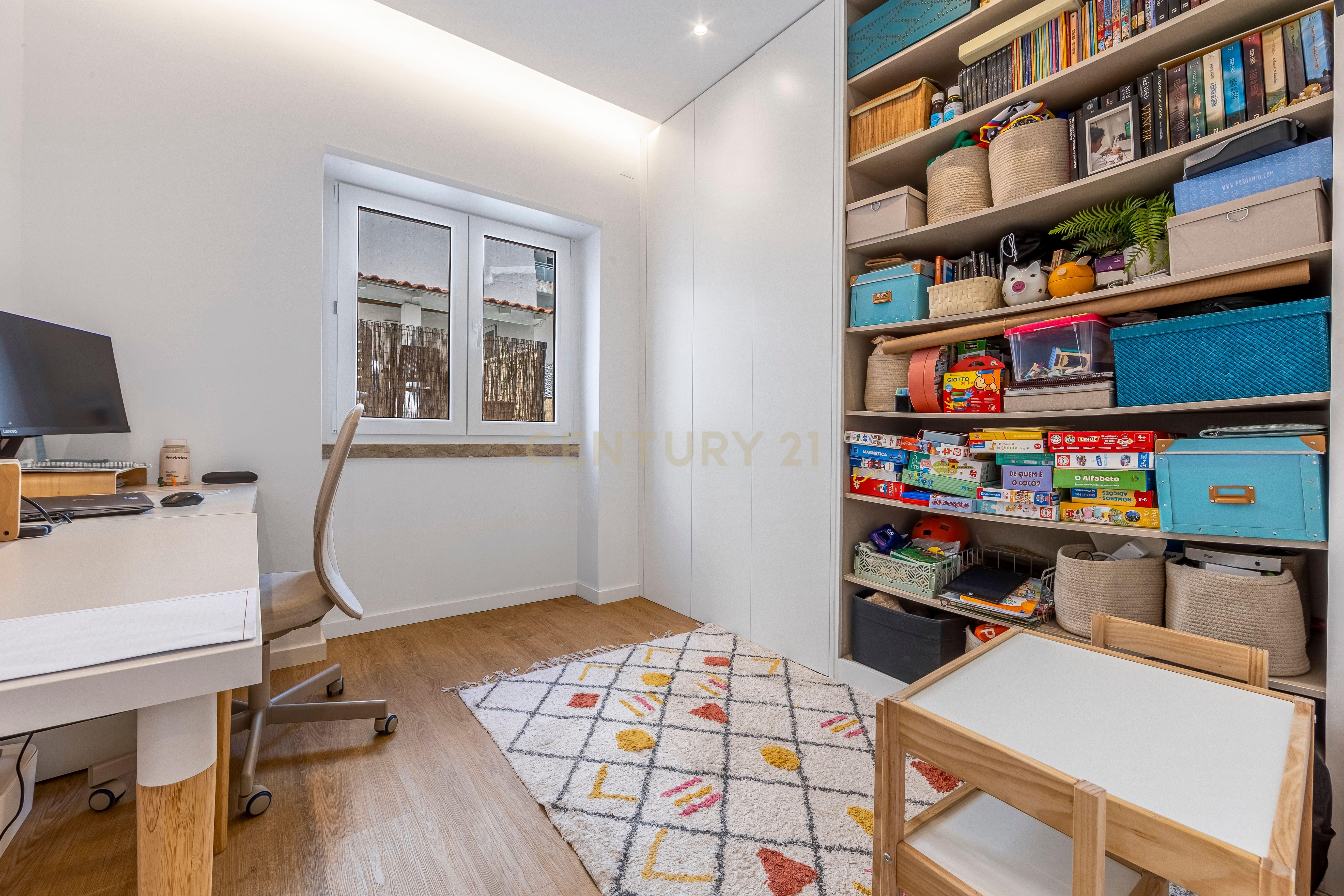 Fotografia 10 de Apartamento T3 Renovado com Terraço - Estrada de Benfica, Lisboa