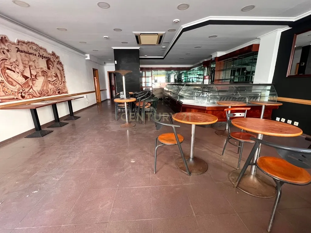 CENTRO DE CALDAS DA RAINHA | LOJA COM ENORME POTENCIAL | NEGÓCIO, SERVIÇOS OU HABITAÇÃO - Image 7