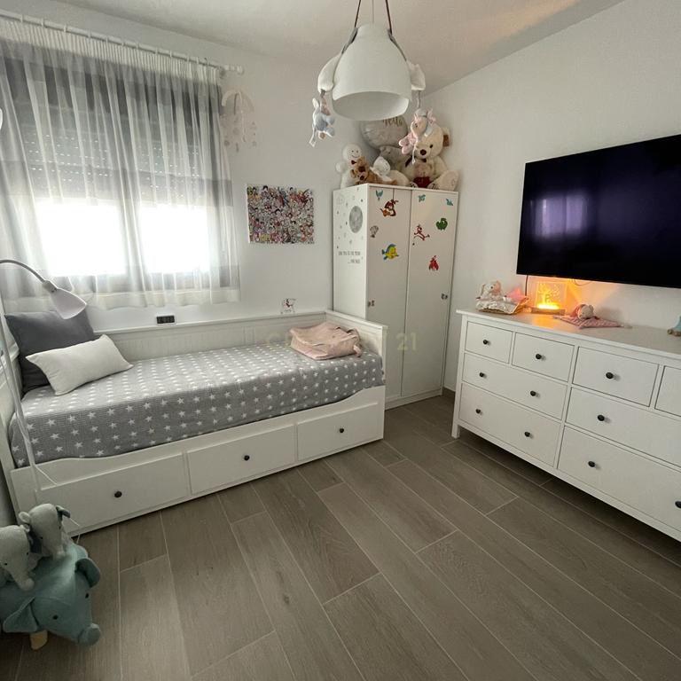  - Image 9