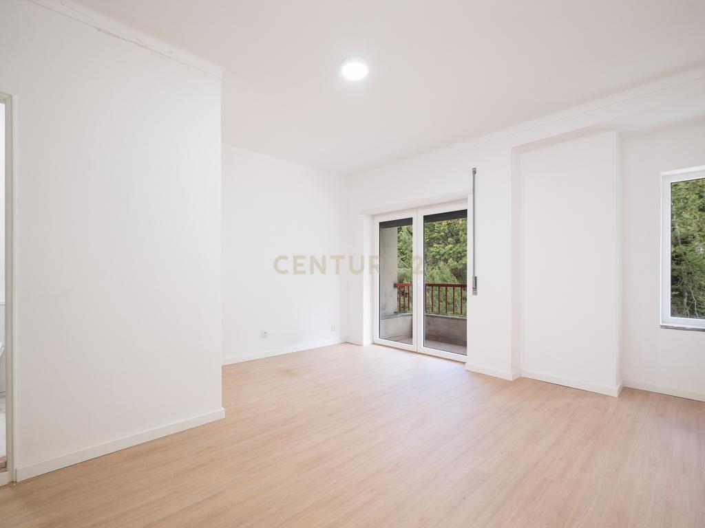 Apartamento para venda na rua de aveiro - 3 Quartos e 3 WC - Image 5