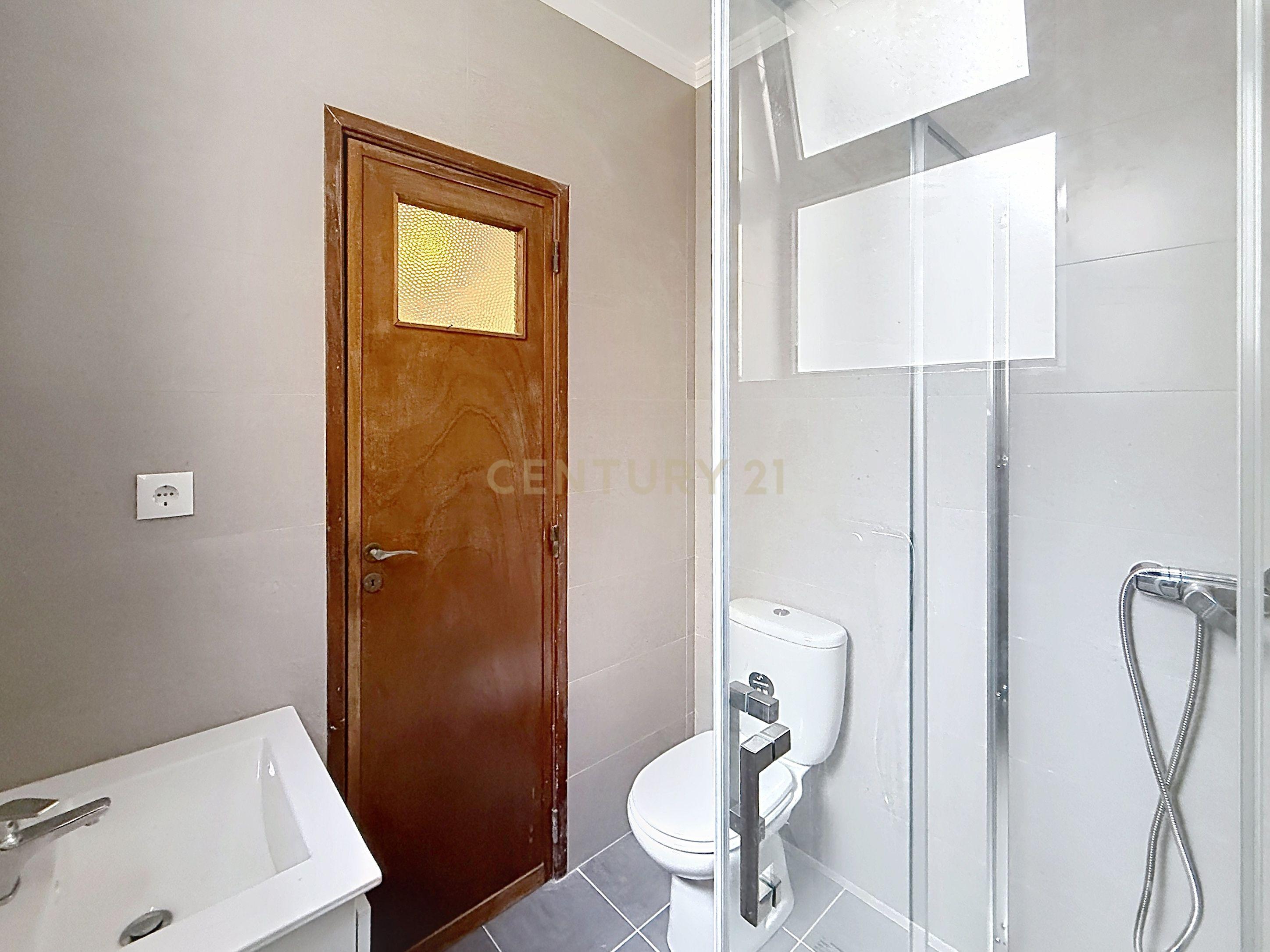 Fotografia 9 de T1+1 Renovado no Centro da Nazaré | Pronto a Habitar | 225.000€