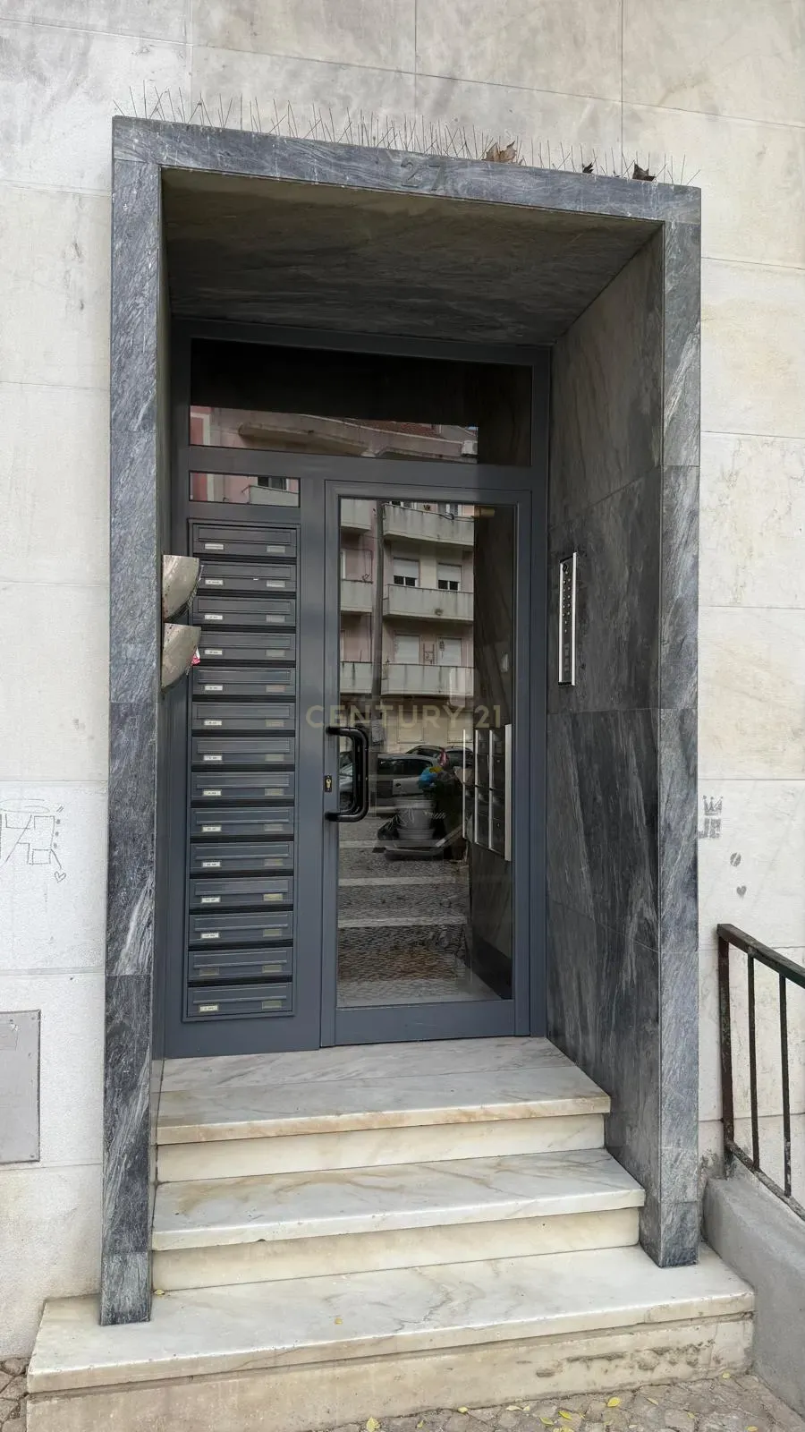T2 Ameixoeira, para remodelação - Image 12
