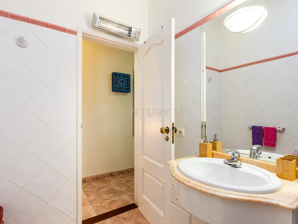 Apartamento T4 com 144m2 no Coração do Algarve - Almancil - Image 20