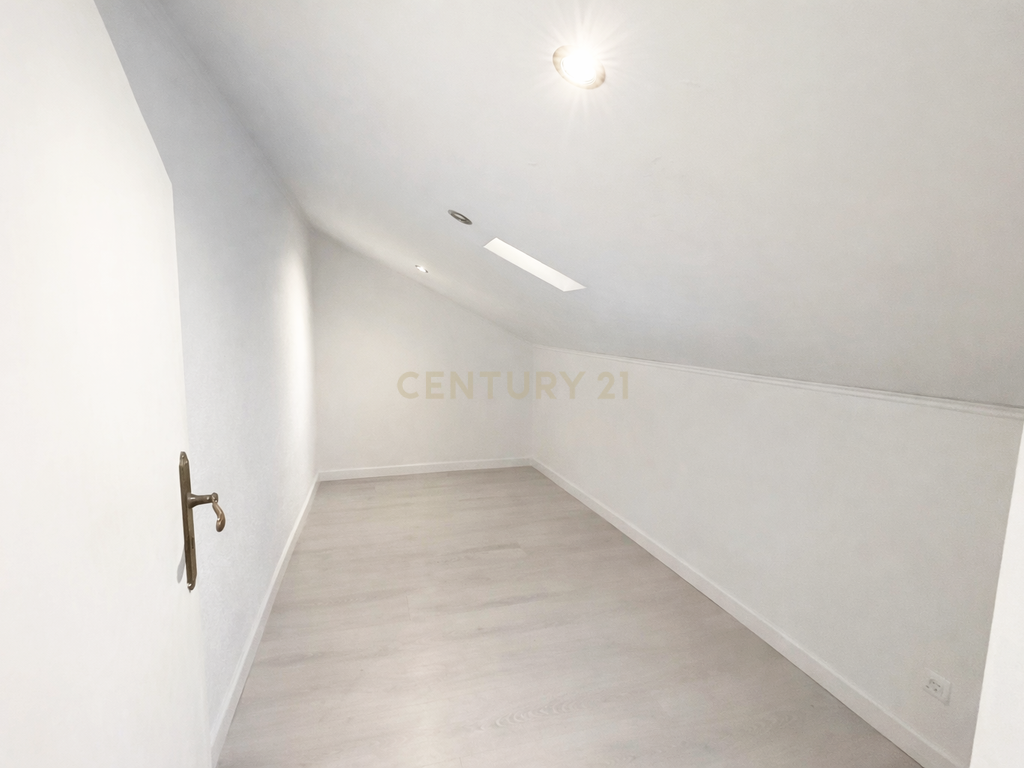 Apartamento T2 em Loures - Condomínio fechado - Image 19