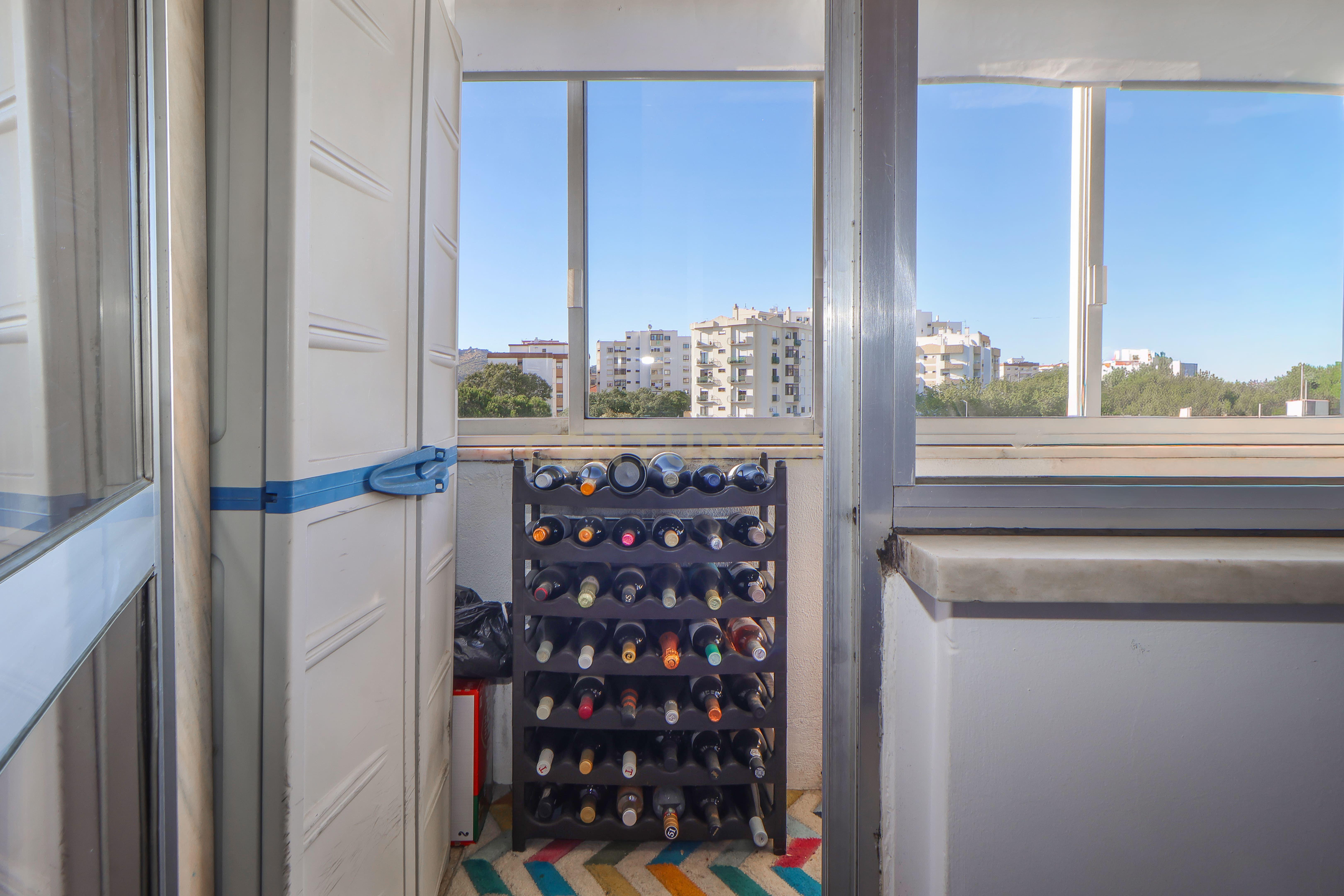 Fotografia 8 de Apartamento T2 em zona central inserido em prédio com 2 elevadores | Praceta da Meia Laranja, Setúbal