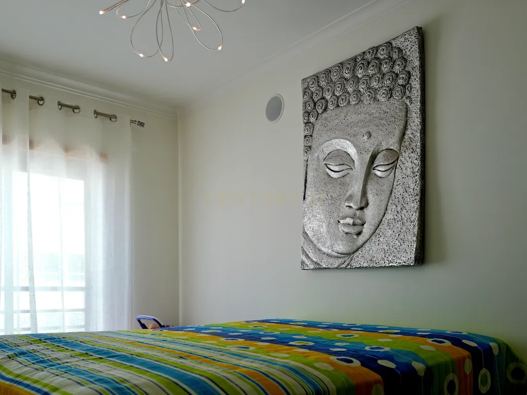 Apartamento Duplex T4 de Prestígio com Vista Rio | Alcochete - Image 17