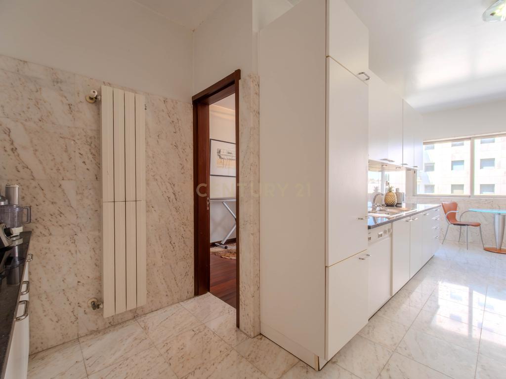Apartamento T5 na zona do Aviz - Porto - Image 39
