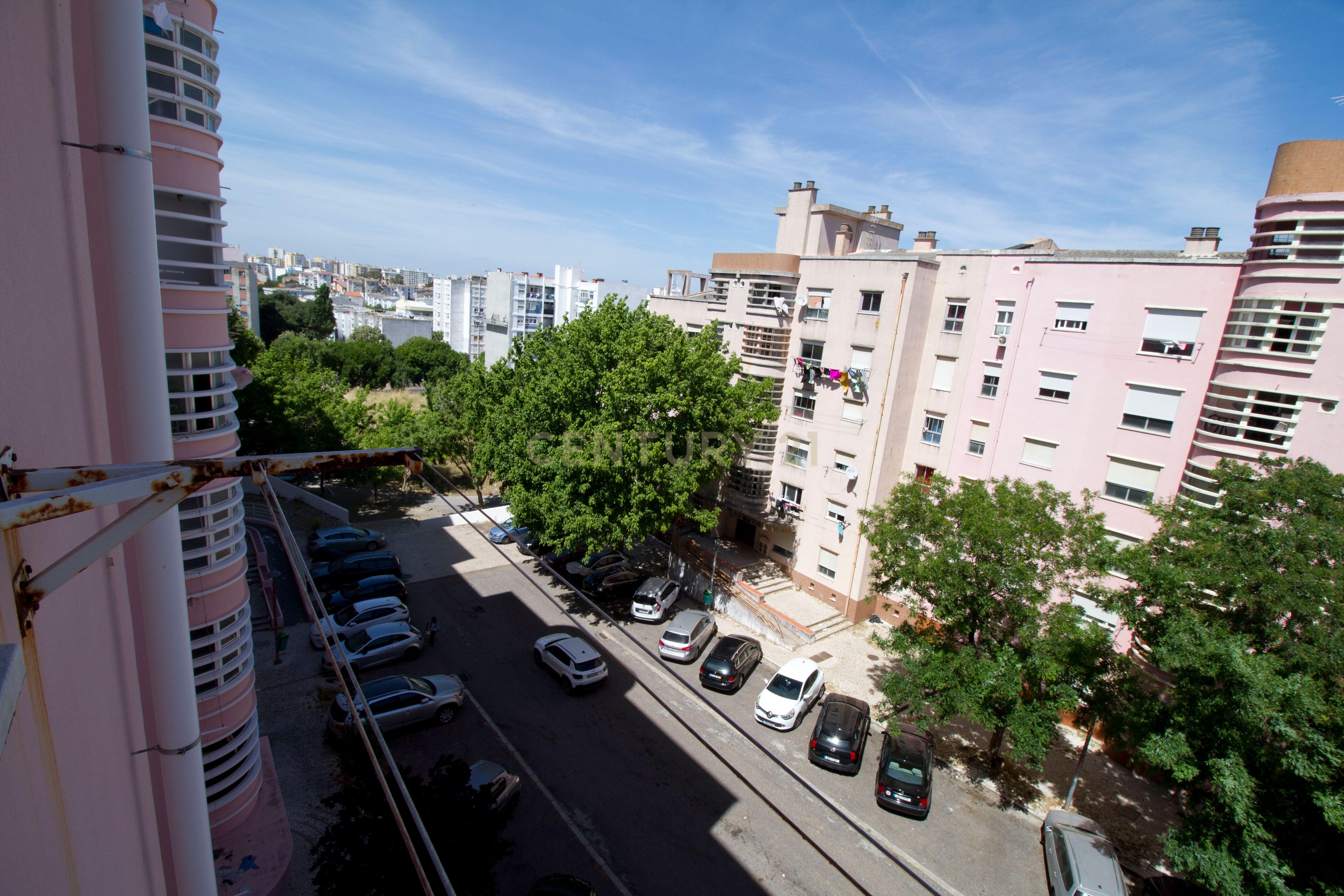 Fotografia 3 de Apartamento T2 c/arrecadação em Setúbal