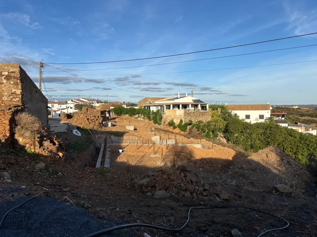 Moradia T4 com piscina e vista mar, em construção, a poucos minutos de Tavira - Image 18
