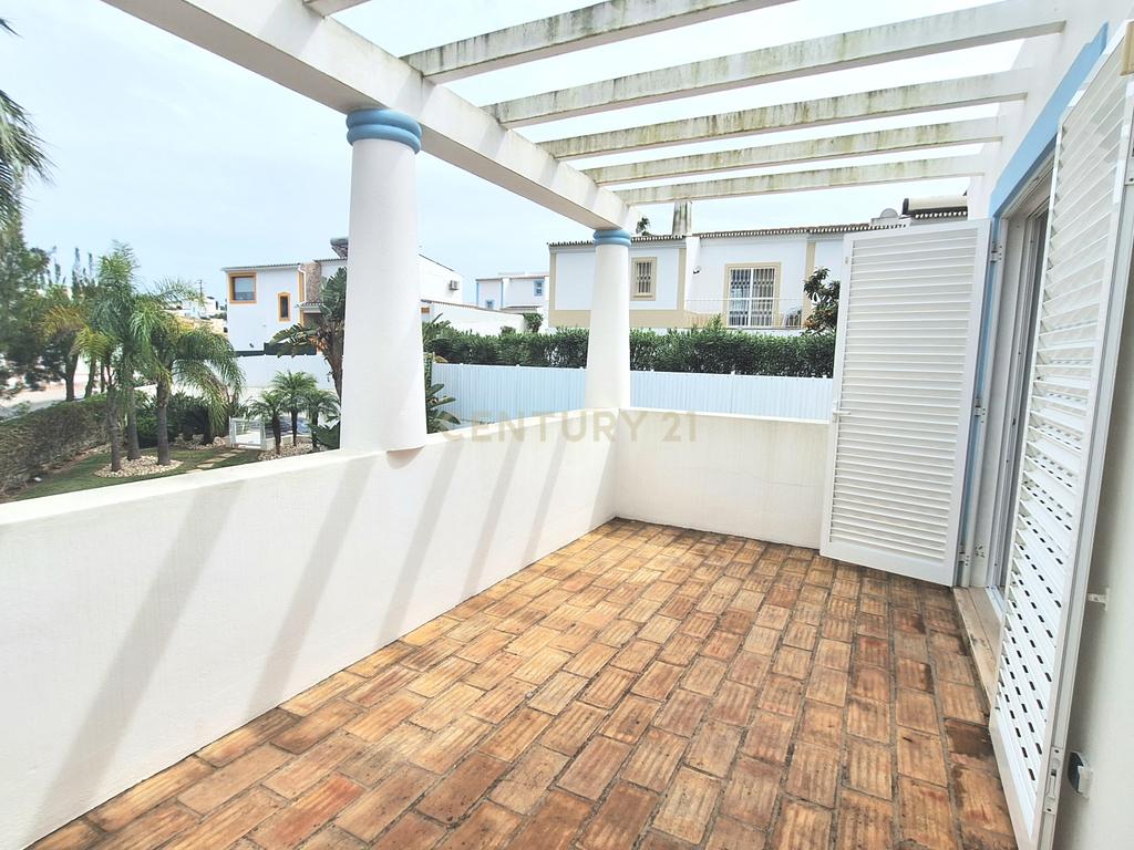 Moradia isolada com 4 quartos na Quinta dos Álamos - Guia - Image 28