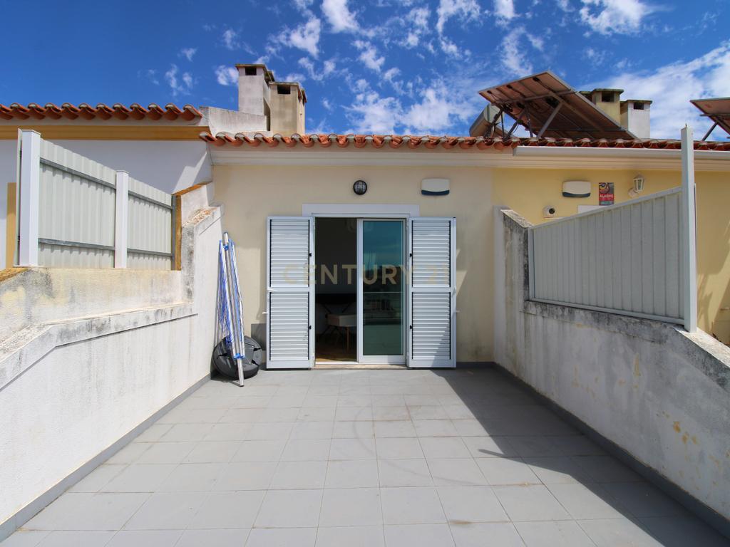 Espetacular  moradia T3 na Quinta do Conde com Terraço e logradouro e com Proximidade à Natureza - Image 10