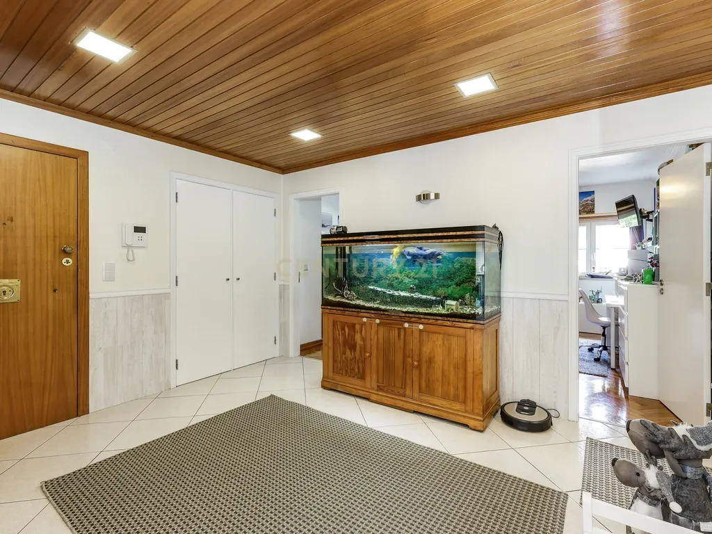 Apartamento T3 em Prior Velho com estacionamento - Image 12