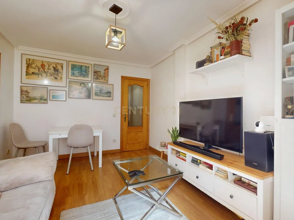 Apartamento Renovado em Alcalá de Henares, Madrid - Image 10
