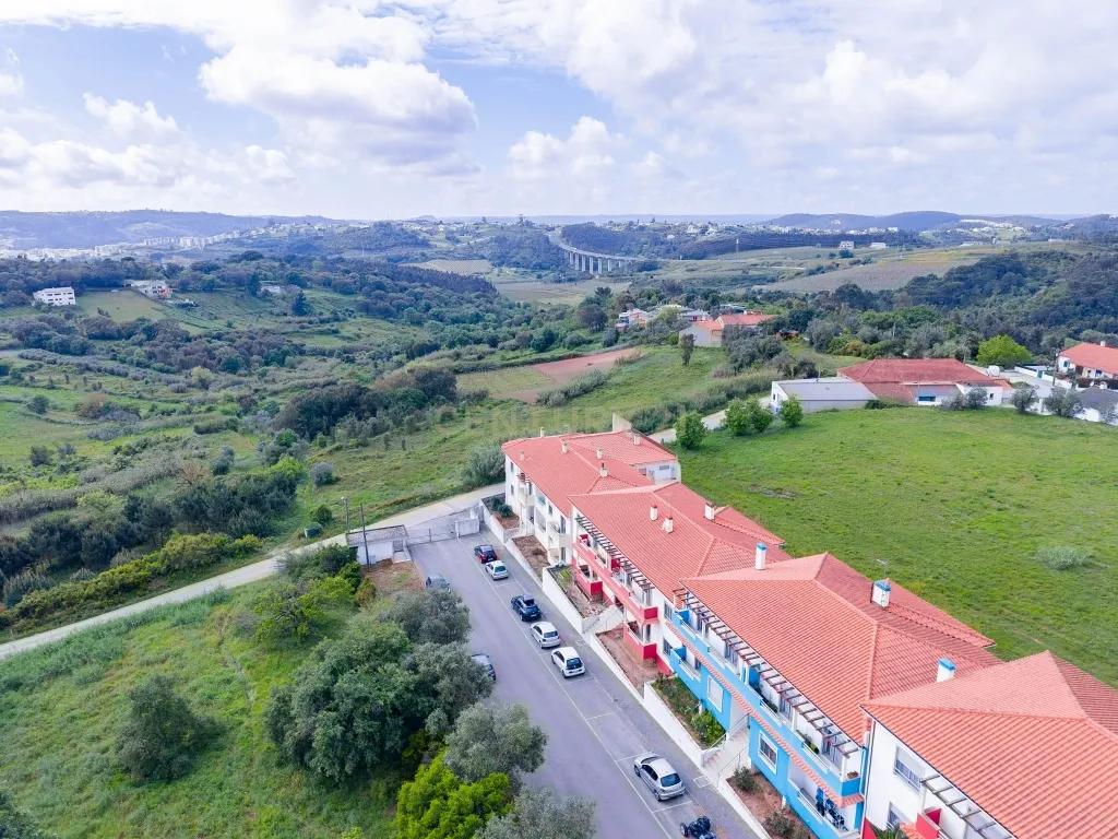 🌿 Oportunidade Única: T3 em Condomínio Fechado com Vista Deslumbrante e Máxima Tranquilidade! - Image 4
