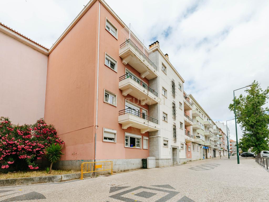 Apartamento T3+1 para Arrendar na Av de Roma completamente Mobilado I Equipado e com utensílios - Image 26